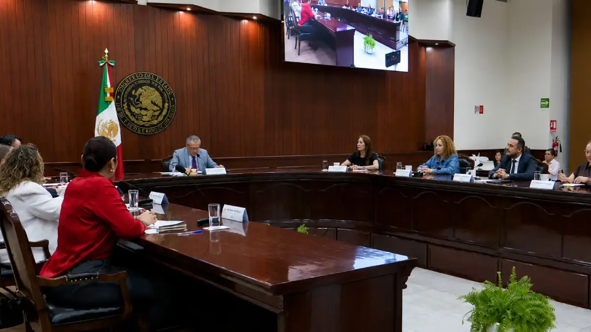 Congreso de Sinaloa da luz verde a licencia indefinida de Rubén Rocha como gobernador