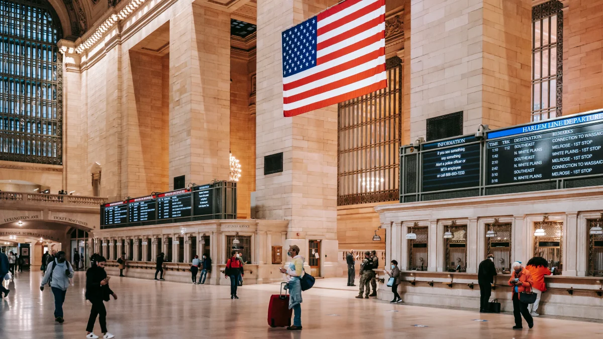 estados-unidos-revoca-mas-175-mil-visas-motivos