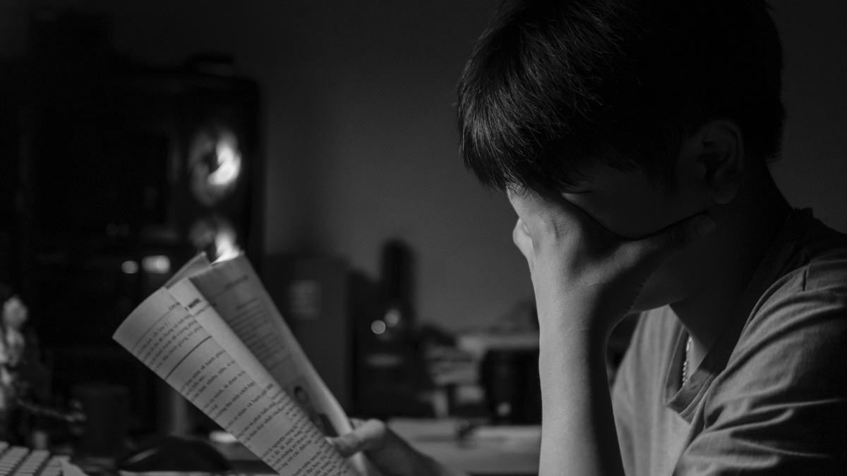 ¿Cómo identificar el estrés académico en infantes y adolescentes en este regreso a clases?