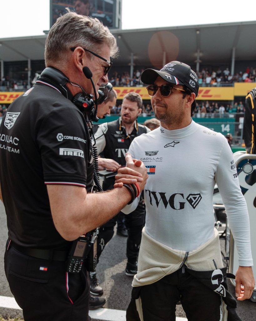 Graeme Lowdon y Checo Pérez