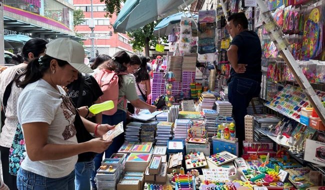 Guía para comprar útiles escolares sin quebrar tu quincena