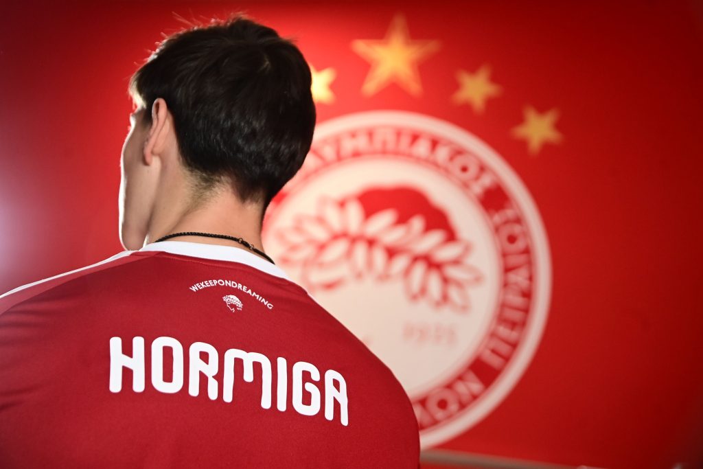 debut de Hormiga González con Olympiacos