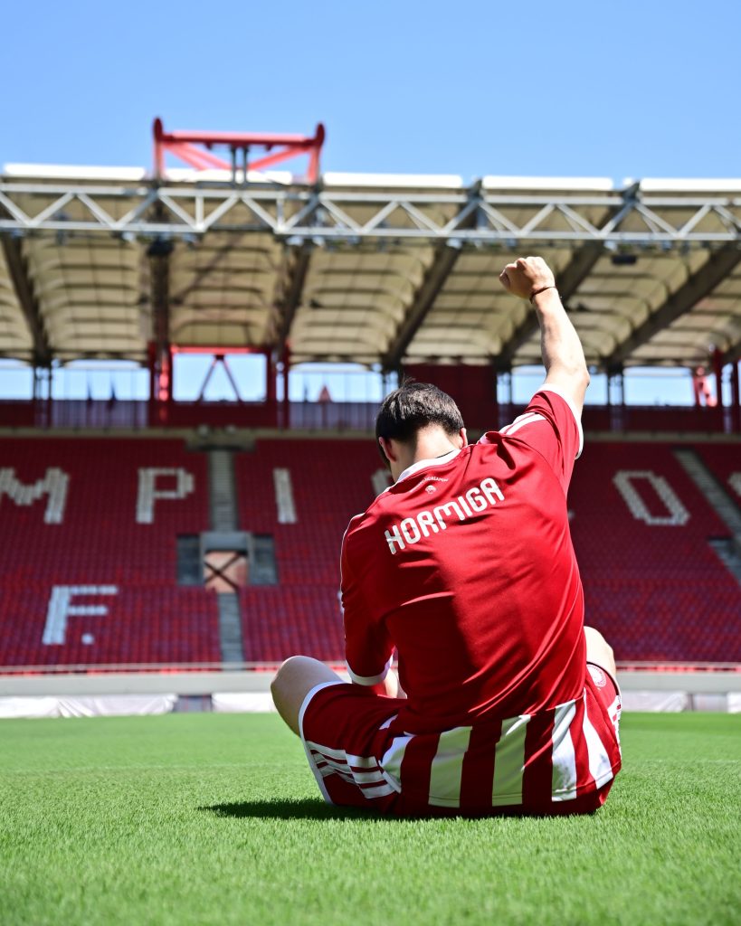 debut de Hormiga González con Olympiacos