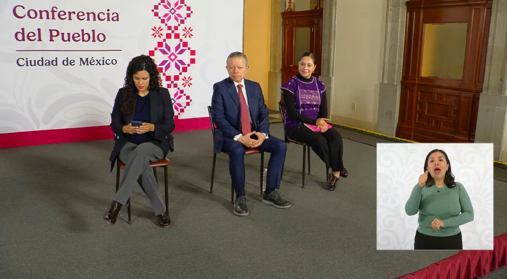 Sheinbaum lanza iniciativa contra doble nacionalidad para presidencia y gubernaturas