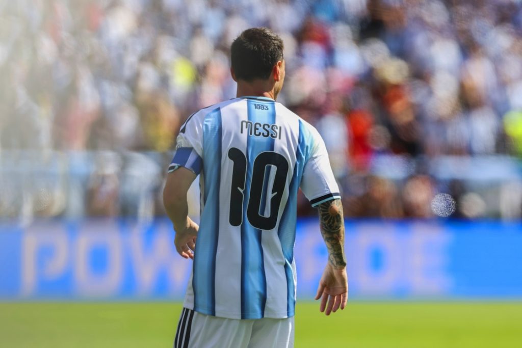 Lionel Messi con el número 10