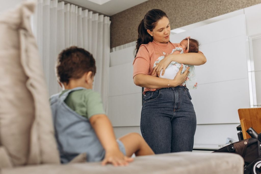 Maternidad tardía: ¿Por qué cada vez se retrasa más la decisión de ser madre?
