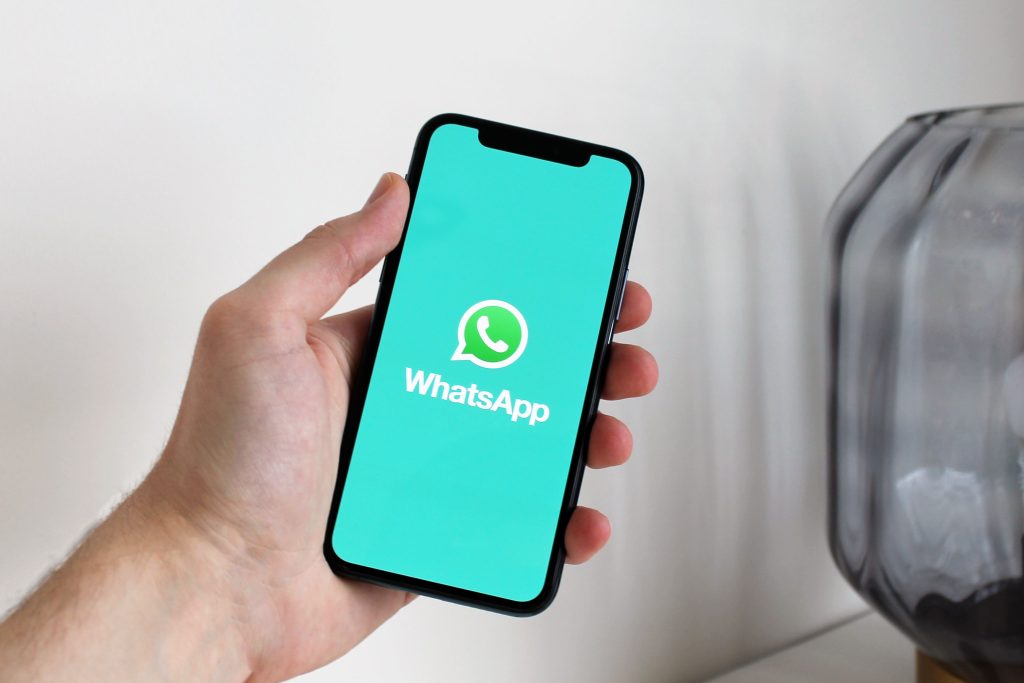 ¿Cómo activar las nuevas funciones de seguridad en WhatsApp?