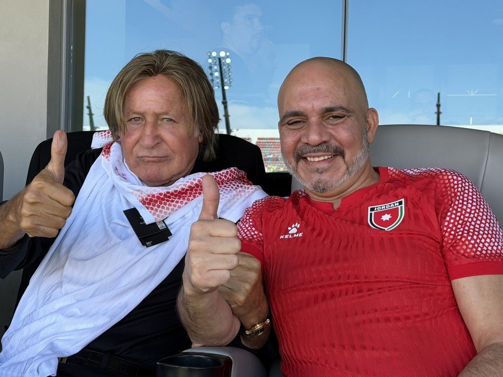 Príncipe de Jordania acusa chantaje de FIFA para apoyar a Infantino
