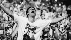 Foto de fan de Oasis durante la gira 2025