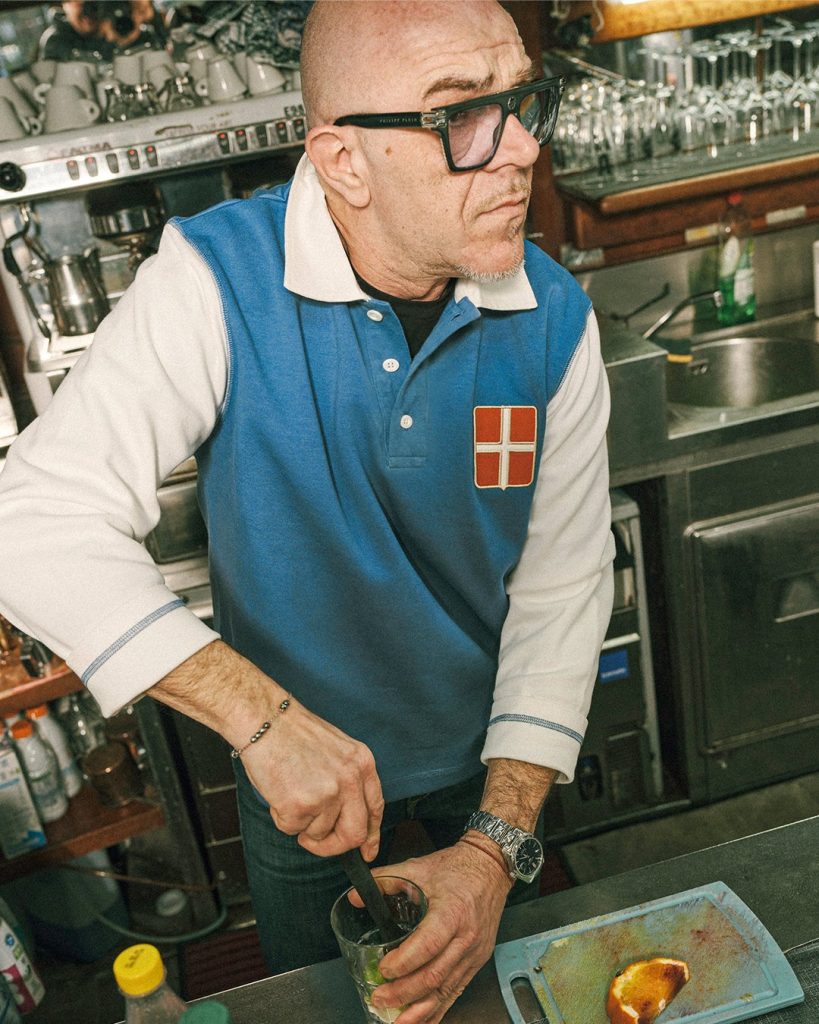 El aficionado que trabaja en el bar cercano al estadio del Como