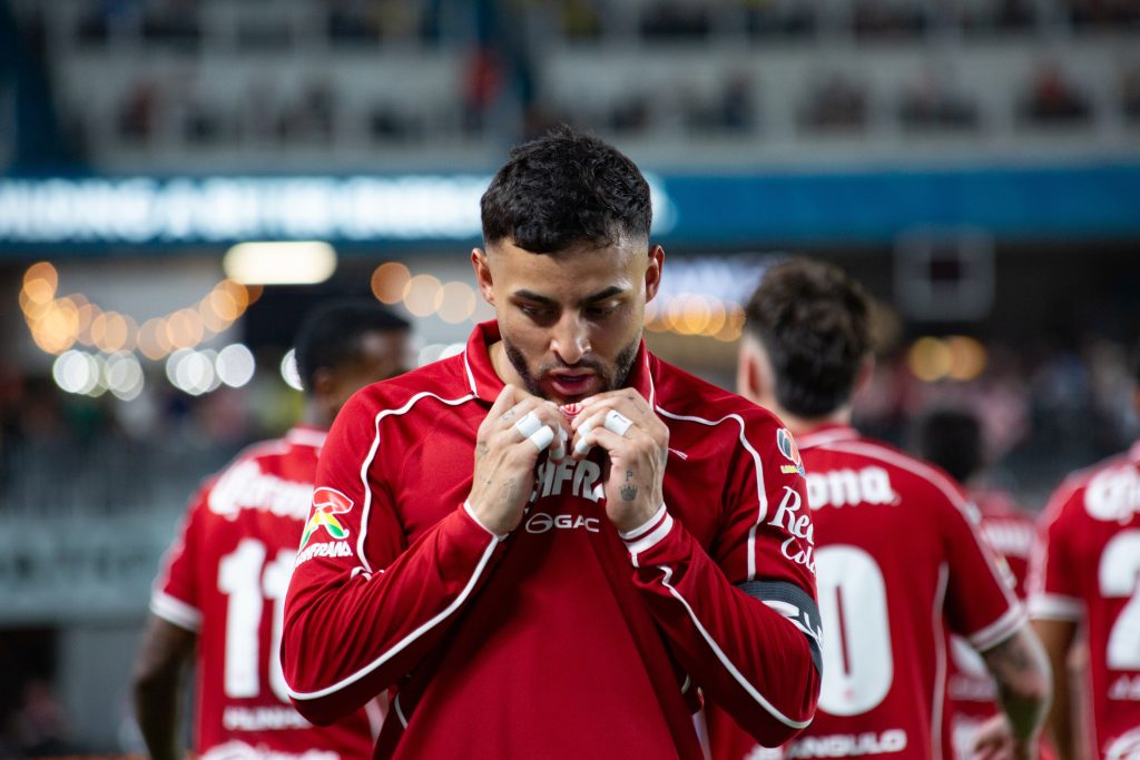 Alexis Vega confiesa: “Iba a jugar con el Espanyol pero me lesioné la rodilla”