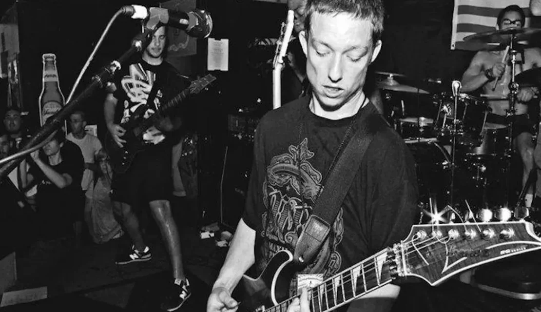 Declaran mentalmente incompetente al exguitarrista de Turnstile, juicio en su contra queda pendiente
