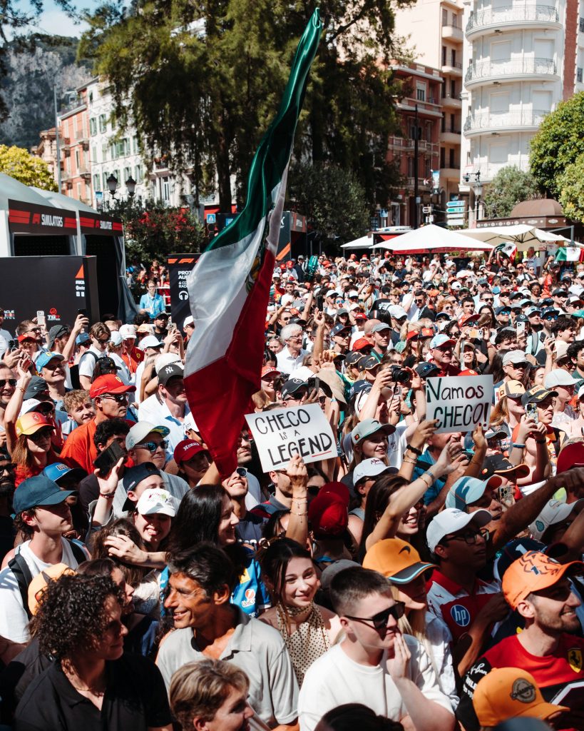 Fans de Checo Pérez