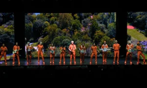 david-byrne-who-is-the-sky-teatro-metropolitan-resena-concierto