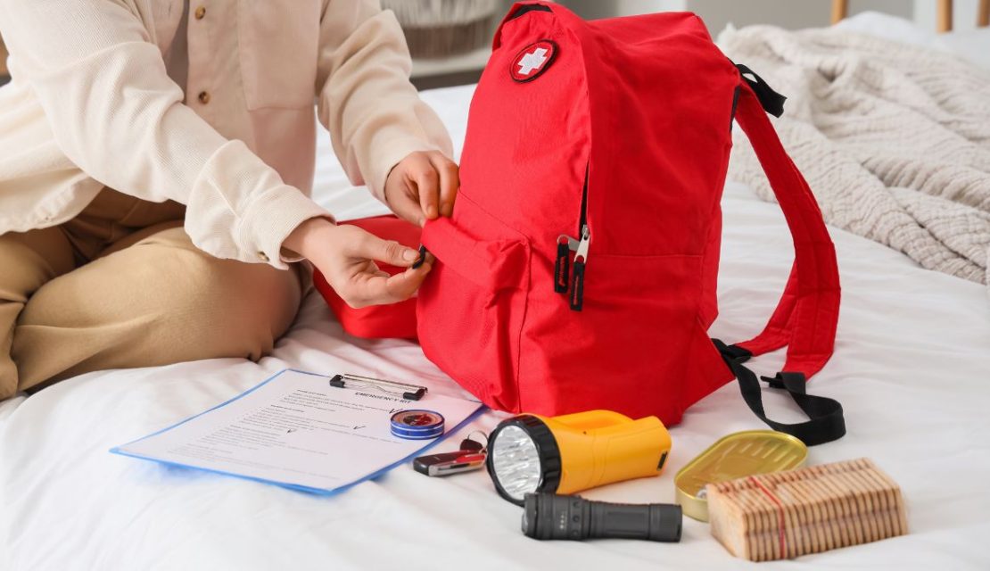 Mochila de Vida: Esto debes guardar para ti y tu mascota en una emergencia