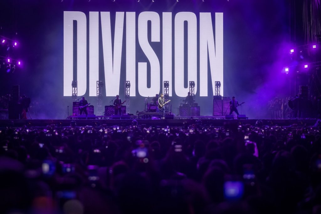 División Minúscula en el Vans Warped Tour México