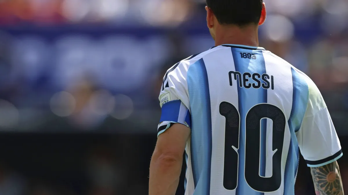 Habrá minuto de aplausos para Messi en todos los partidos del futbol argentino