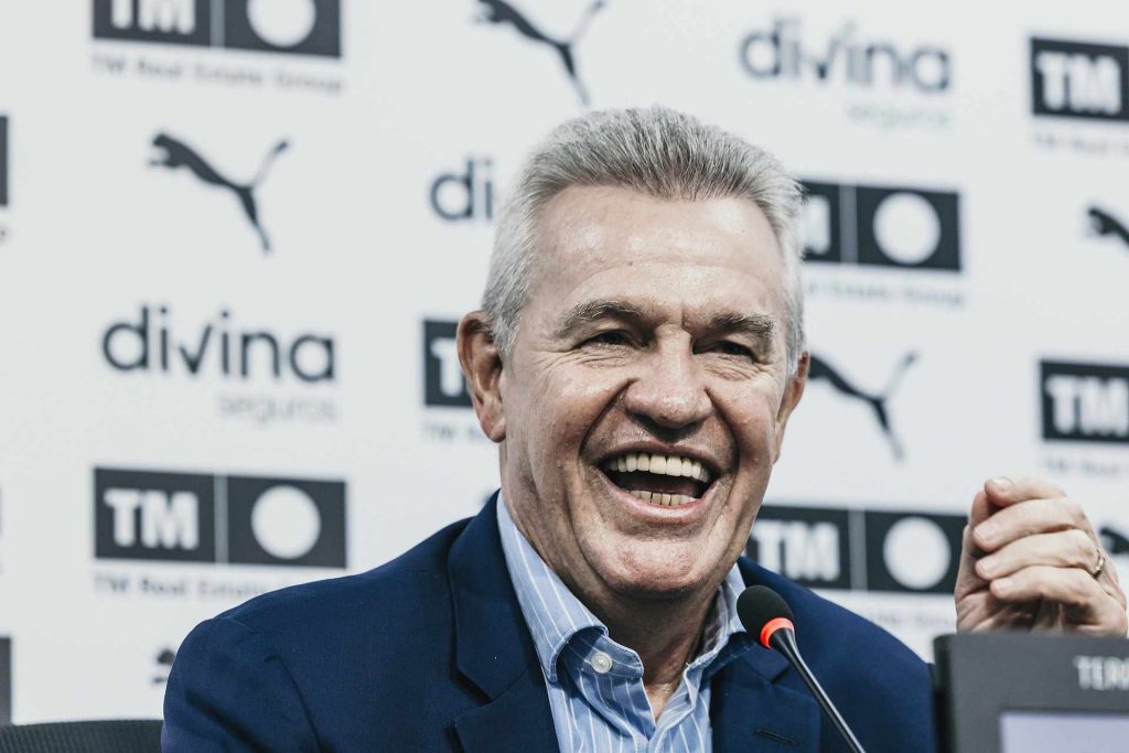 Javier Aguirre ante los medios