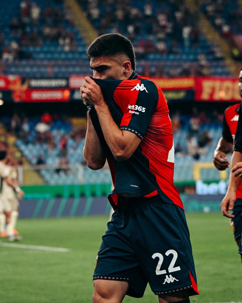Ese amor de Johan Vásquez por el Genoa