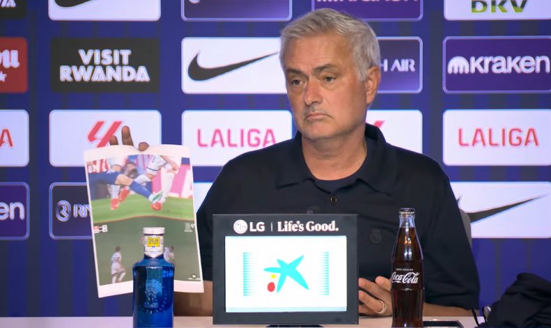 José Mourinho en la conferencia de prensa