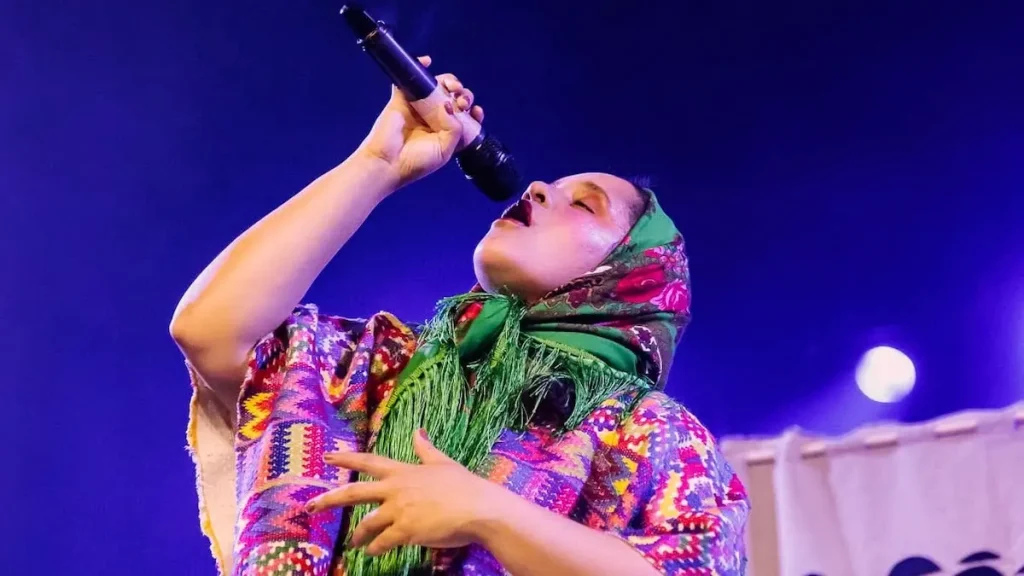 Fotografía de la artista colombiana-canadiense Lido Pimienta