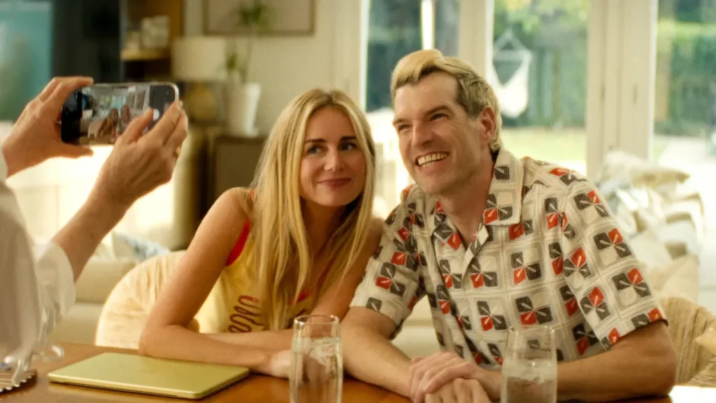 Timothy Simons y Esther Jackie Tohn