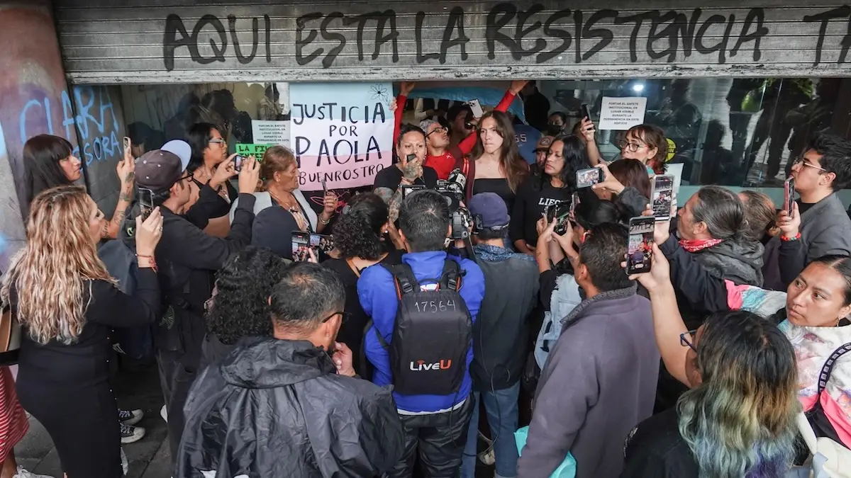 Justicia para Paola Buenrostro: Protesta en la Fiscalía de CDMX por malgenerización en el caso