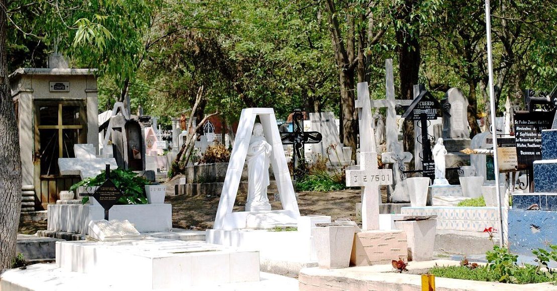 5 rincones del Panteón de Dolores que casi nadie conoce (y te van a poner los pelos de punta) 