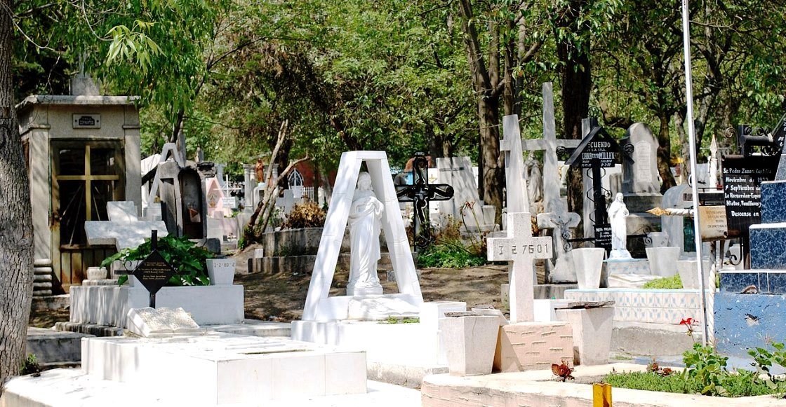 5 rincones del Panteón de Dolores que casi nadie conoce (y te van a poner los pelos de punta)