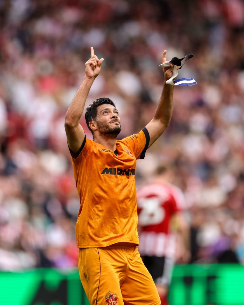 Raúl Jiménez llegó a 60 goles con los Wolves