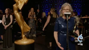 Sally Field menciona la posible fusión entre Warner y Paramount en los Premios Emmy 2026