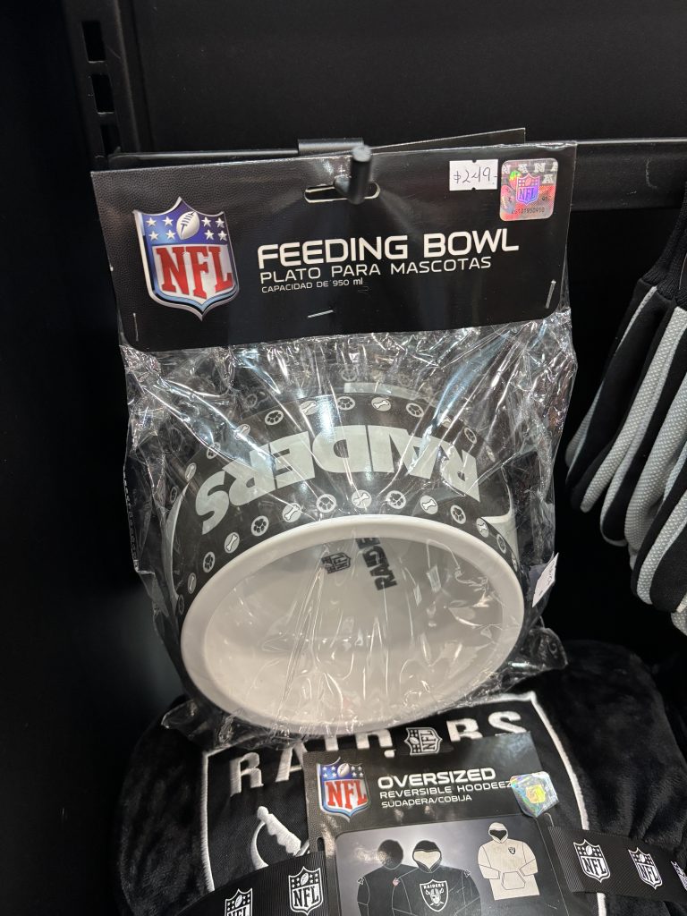 Primera tienda de Raiders en México
