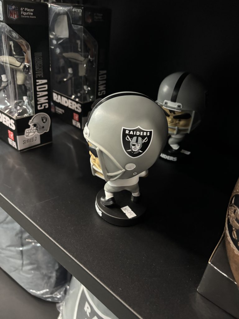 Tienda de Raiders en México