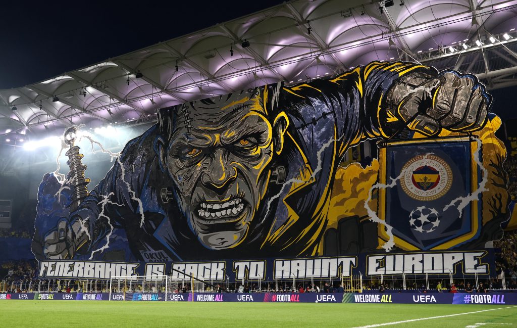 El tifo del Fenerbache