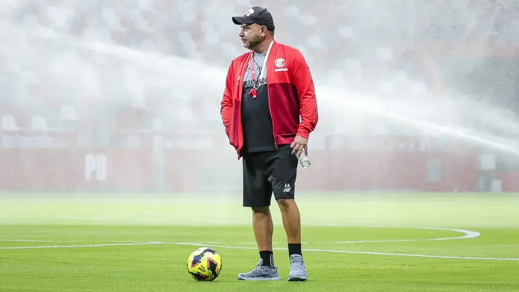 'Turco' Mohamed furioso con la Leagues Cup: "Es inaceptable jugar en una cancha pisoteada"
