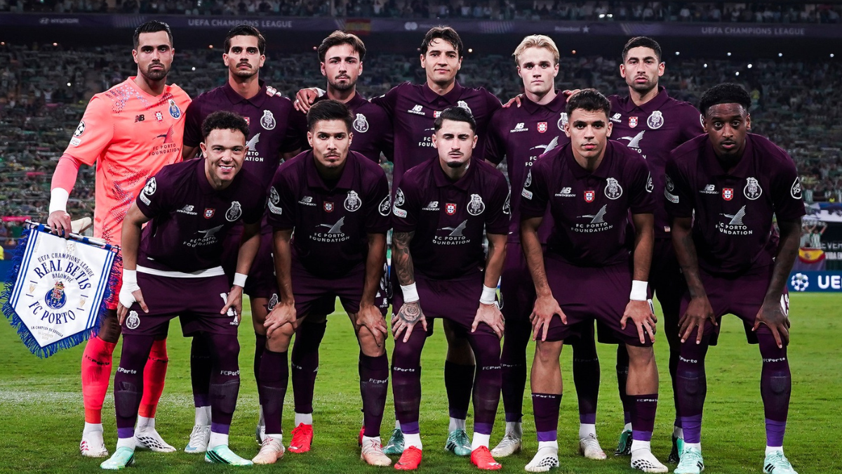 Alineación titular del FC Porto frente al Real Betis en la UEFA Champions League.