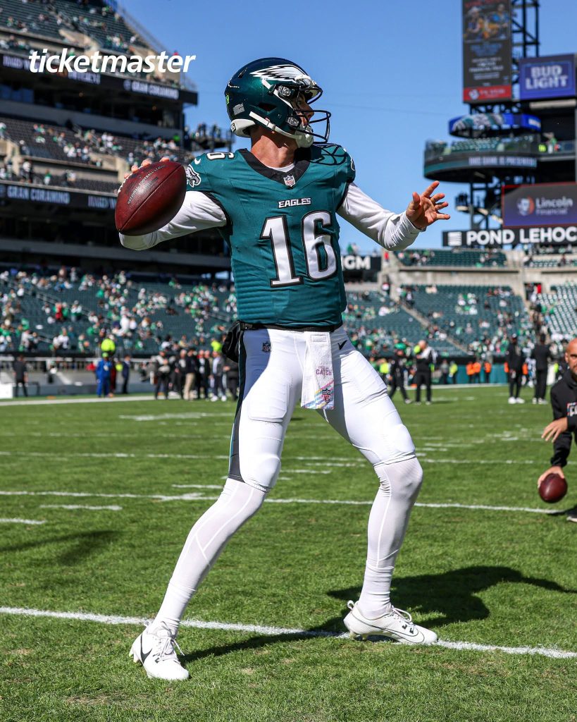 Tanner McKee, QB de los Eagles