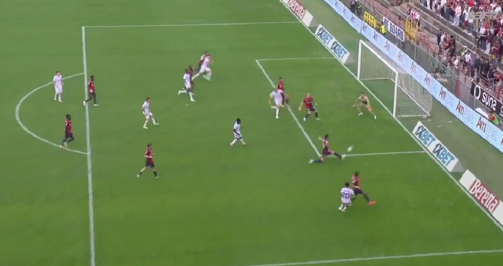César Montes se reencuentra con el gol mientras Johan Vásquez mete autogol