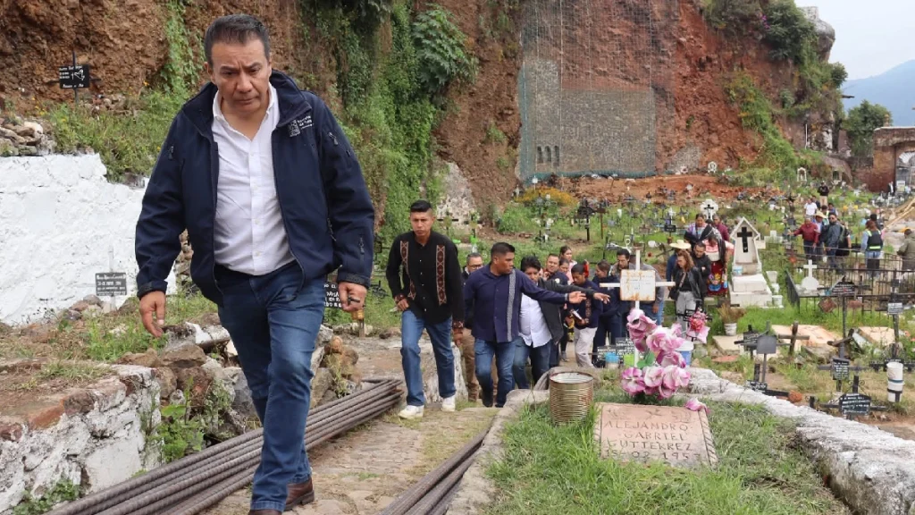 cierran-panteon-janitzio-turistas-durante-dia-muertos-1