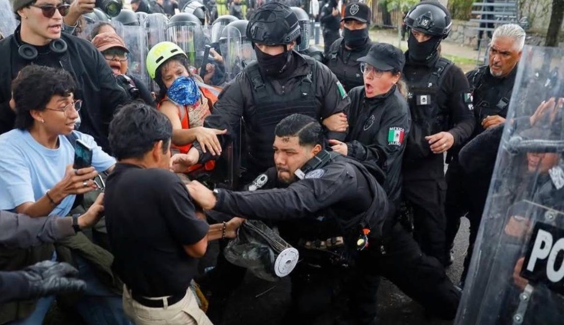 CNDH investiga tortura y abuso policial contra manifestantes en Jalisco