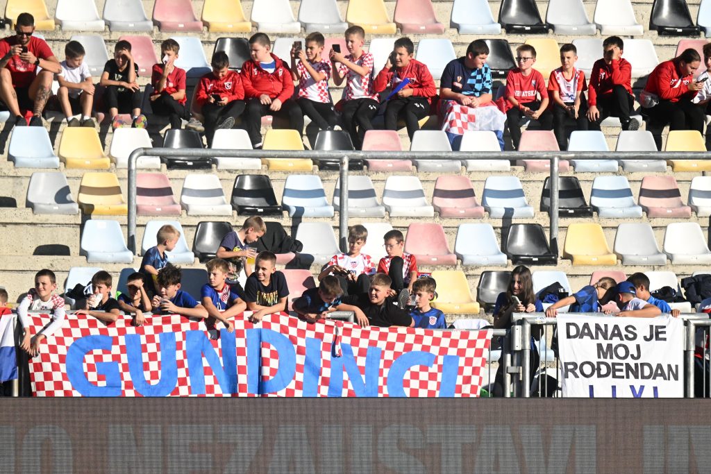 Croacia sufre la peor derrota de su historia y decepciona a miles de niños