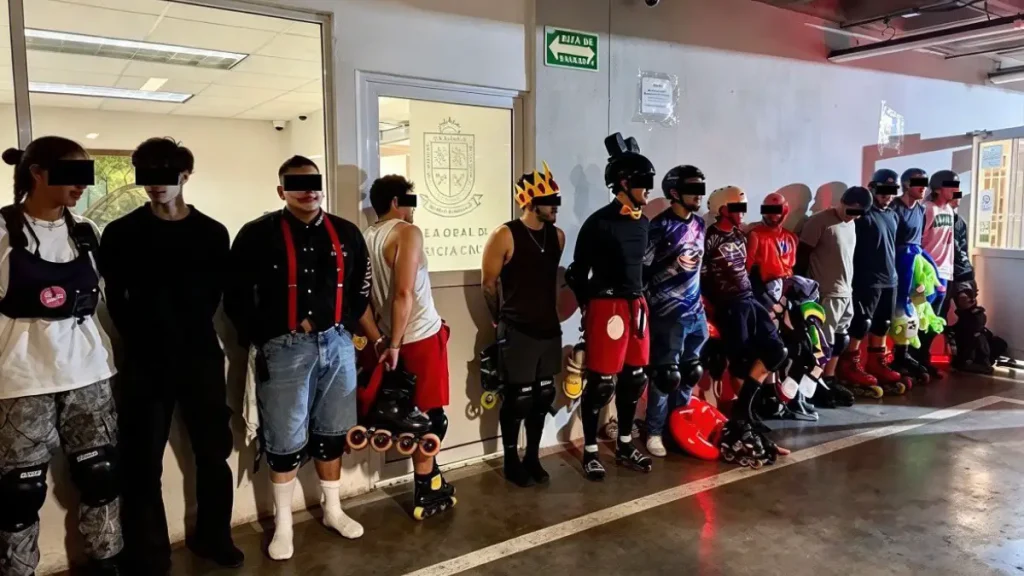 ¿Es ilegal? En San Pedro, Nuevo León, detuvieron a 24 personas por patinar en la calle sin permiso