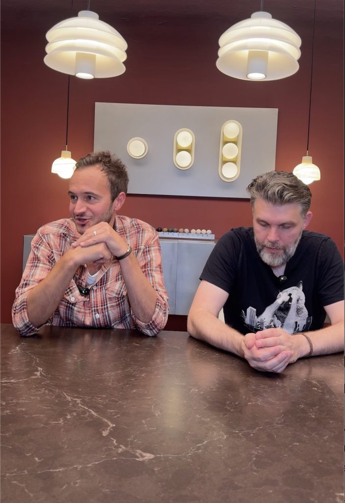 tom smith y justin lockey de editors en cdmx
