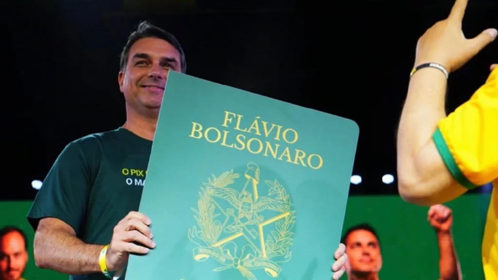 empleados-fantasmas-financiacion-ilegal-relojes-lujo-polemicas-flavio-bolsonaro-1