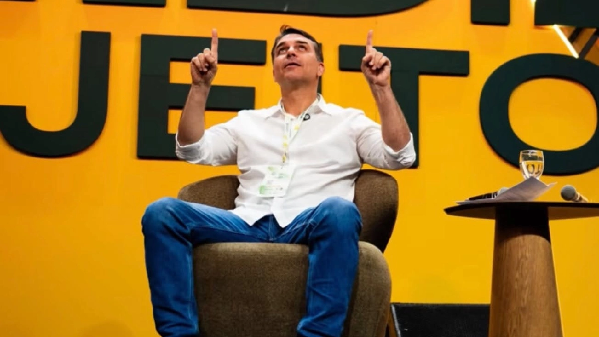 empleados-fantasmas-financiacion-ilegal-relojes-lujo-polemicas-flavio-bolsonaro-2