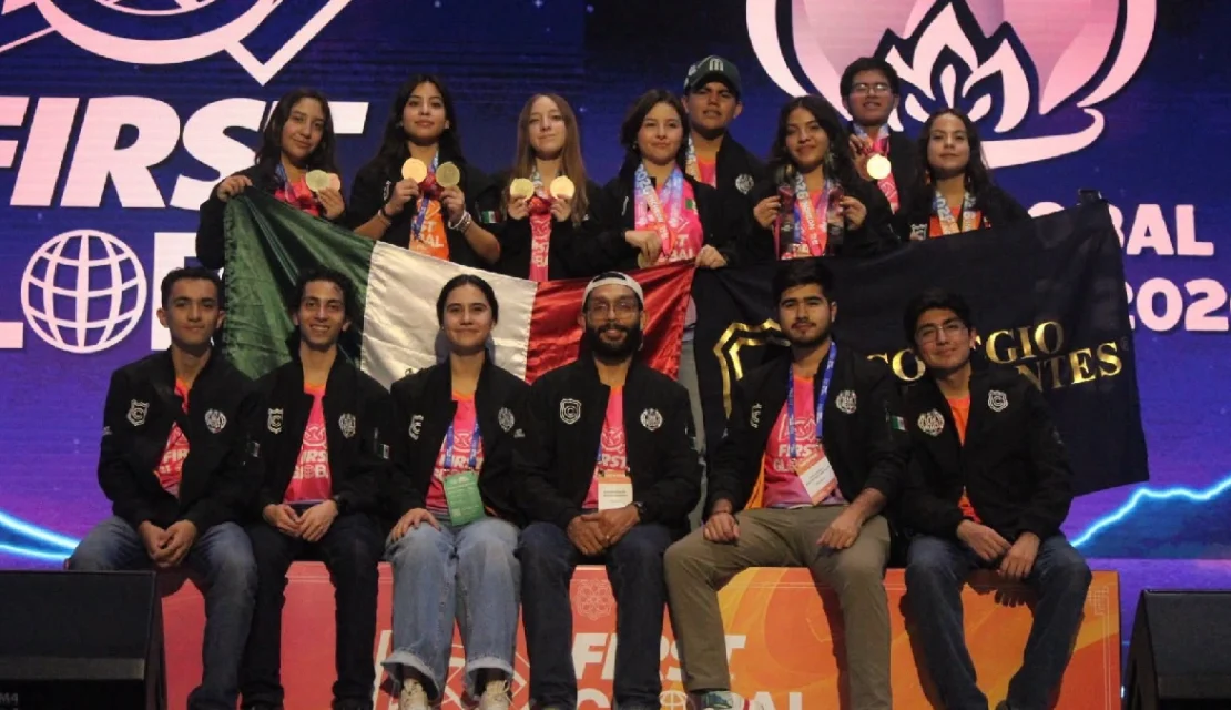 ¡Orgullo mexa! Estudiantes del Colegio Cervantes ganan competencia internacional de robótica
