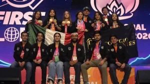 estudiantes-colegio-cervantes-ganan-competencia-internacional-robotica