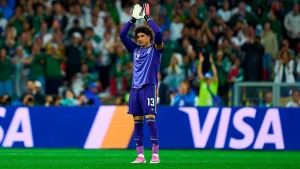 Guillermo Ochoa tendrá un homenaje