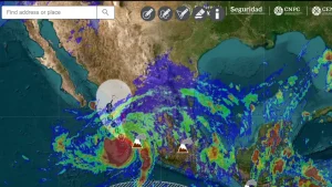 Huracán "Simon" cambia de trayectoria y seguirá cerca de Jalisco: piden no bajar la guardia