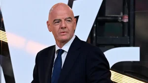 Gianni Infantino se disculpó ante el Consejo de la FIFA